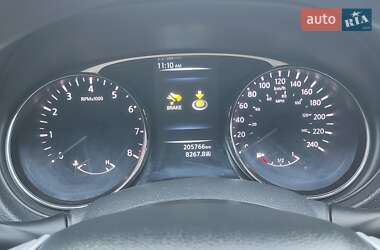 Позашляховик / Кросовер Nissan Rogue 2016 в 