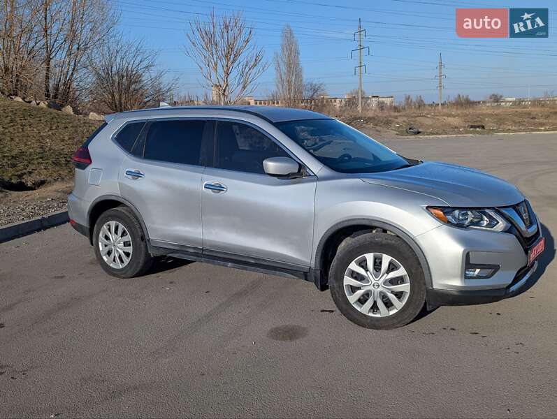 Внедорожник / Кроссовер Nissan Rogue 2018 в Днепре