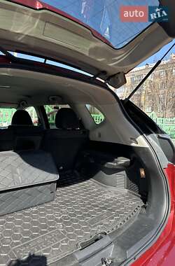 Внедорожник / Кроссовер Nissan Rogue 2015 в 