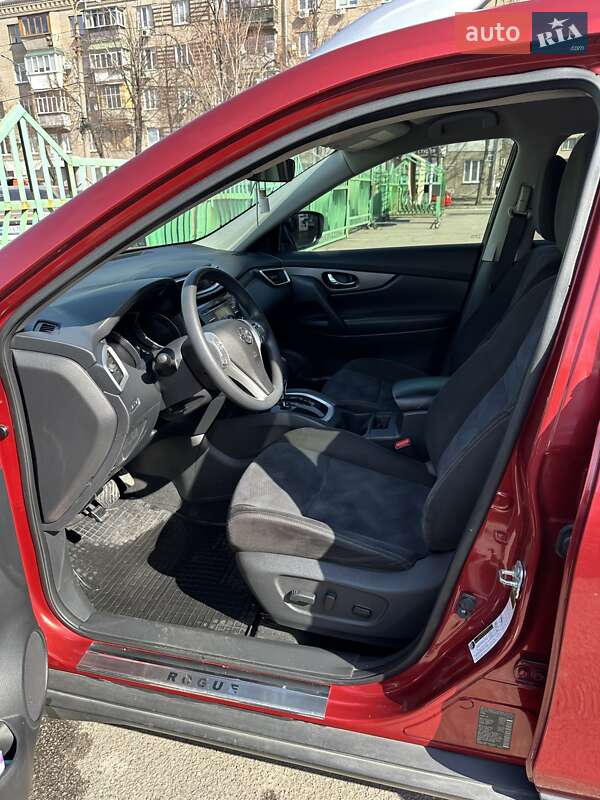 Позашляховик / Кросовер Nissan Rogue 2015 в Запоріжжі