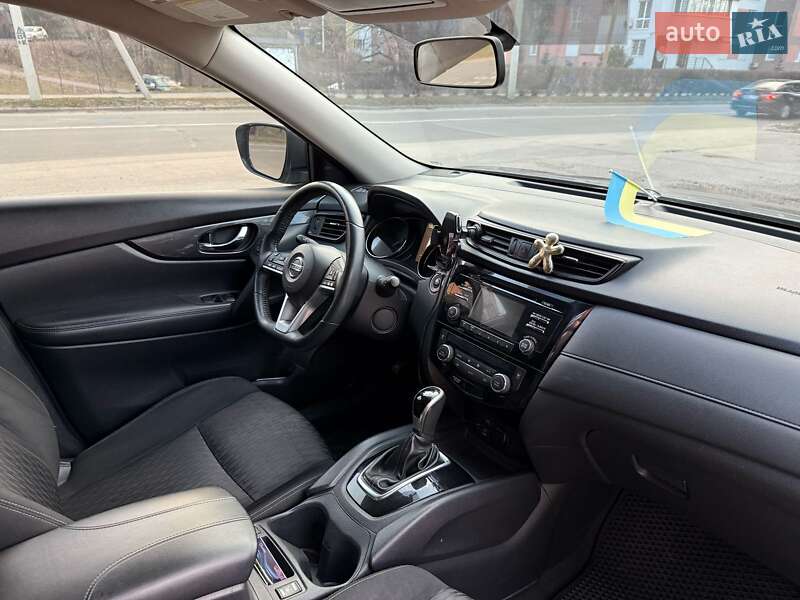 Позашляховик / Кросовер Nissan Rogue 2016 в Києві