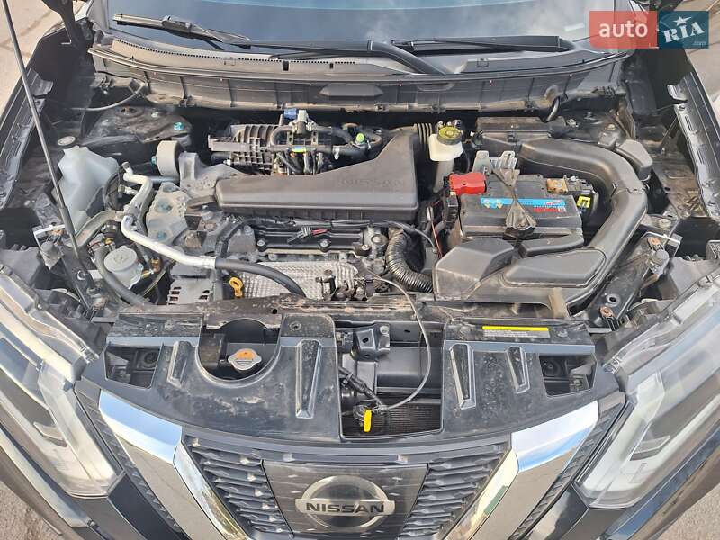 Внедорожник / Кроссовер Nissan Rogue 2017 в Полтаве