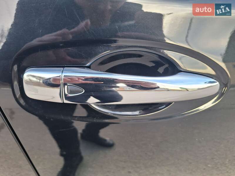 Внедорожник / Кроссовер Nissan Rogue 2017 в Полтаве