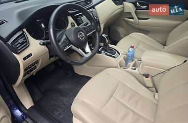 Внедорожник / Кроссовер Nissan Rogue 2019 в 