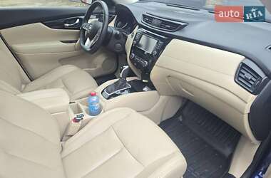 Внедорожник / Кроссовер Nissan Rogue 2019 в 