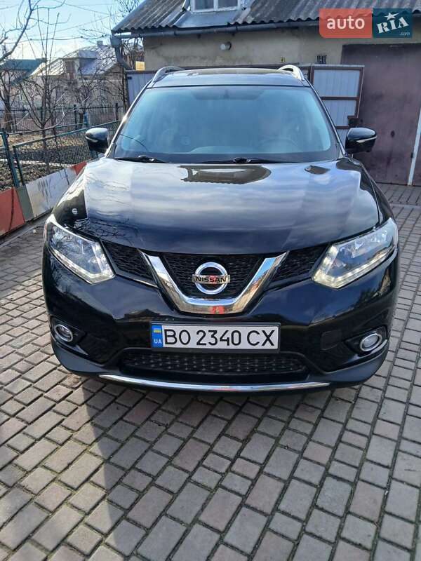 Позашляховик / Кросовер Nissan Rogue 2015 в Теребовлі