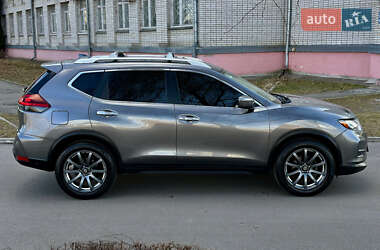 Внедорожник / Кроссовер Nissan Rogue 2019 в 