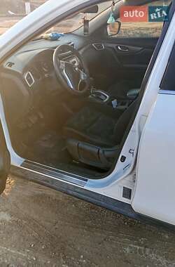 Внедорожник / Кроссовер Nissan Rogue 2014 в 