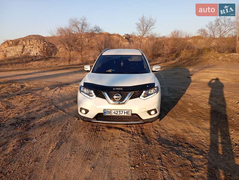 Внедорожник / Кроссовер Nissan Rogue 2014 в 
