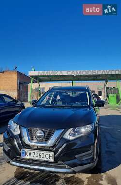 Внедорожник / Кроссовер Nissan Rogue 2017 в Чернигове