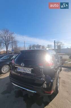 Внедорожник / Кроссовер Nissan Rogue 2017 в Чернигове