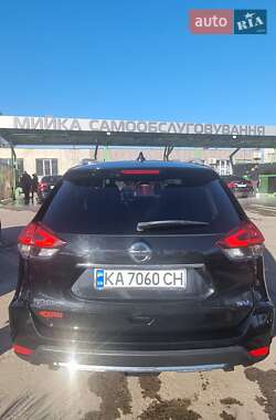 Внедорожник / Кроссовер Nissan Rogue 2017 в Чернигове
