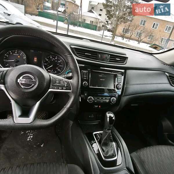 Позашляховик / Кросовер Nissan Rogue 2018 в Добровеличківці