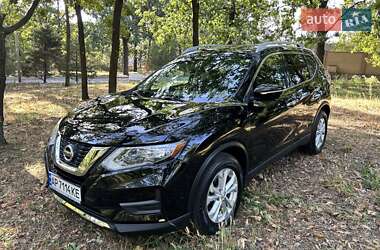 Внедорожник / Кроссовер Nissan Rogue 2014 в Запорожье