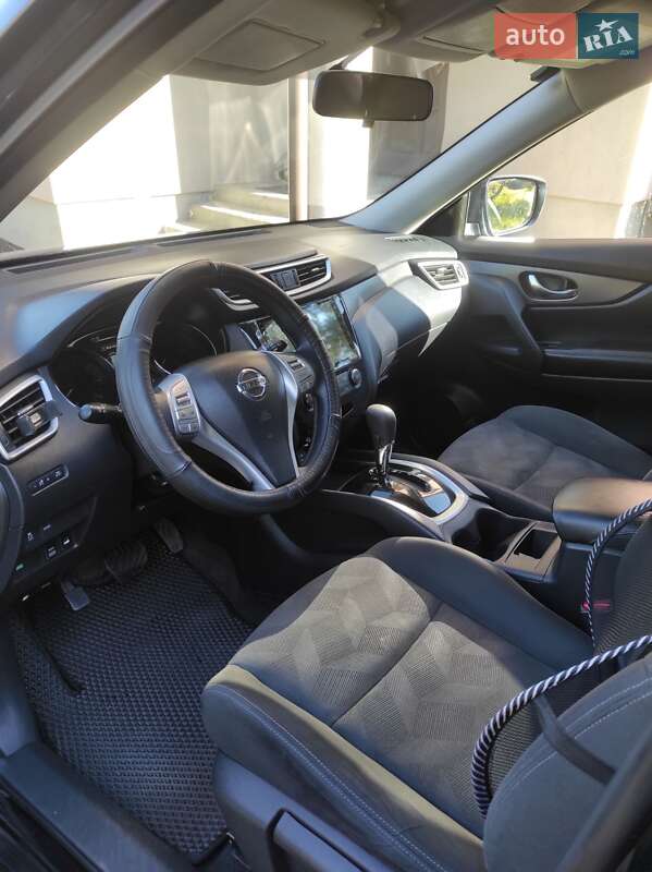 Внедорожник / Кроссовер Nissan Rogue 2015 в Львове