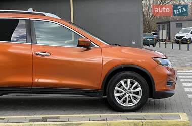 Внедорожник / Кроссовер Nissan Rogue 2016 в 
