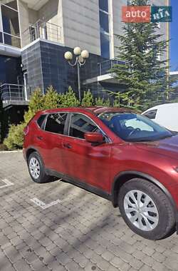 Внедорожник / Кроссовер Nissan Rogue 2016 в 