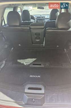 Внедорожник / Кроссовер Nissan Rogue 2016 в 