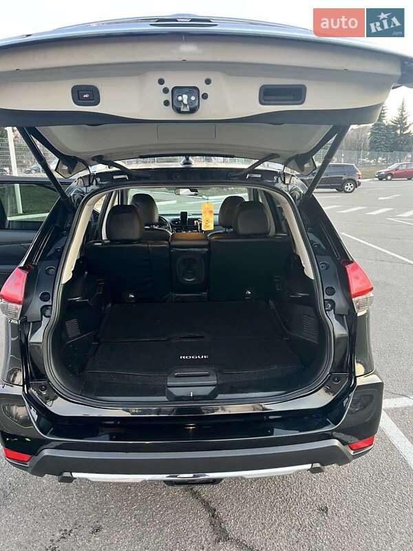 Позашляховик / Кросовер Nissan Rogue 2018 в Житомирі