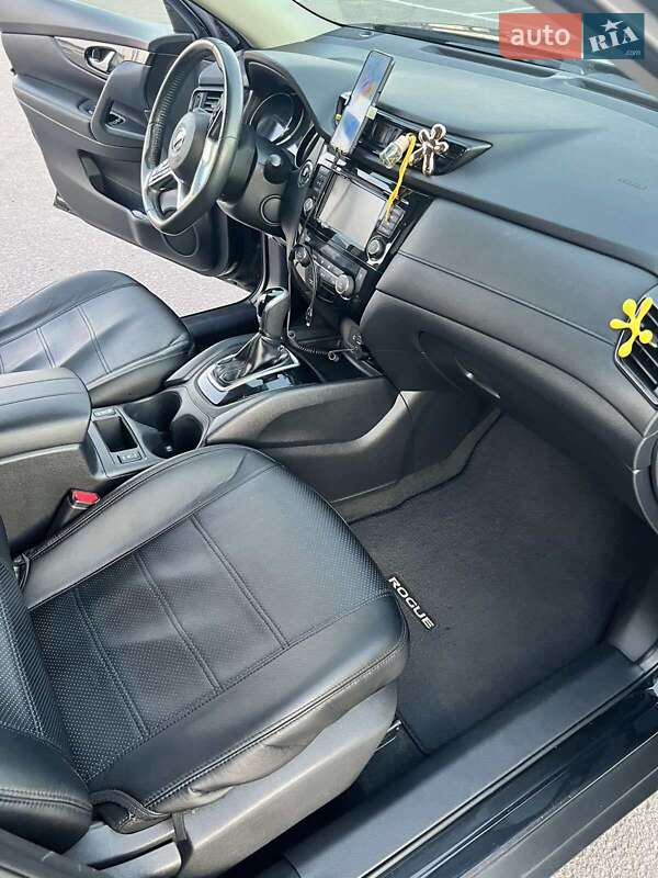 Позашляховик / Кросовер Nissan Rogue 2018 в Житомирі