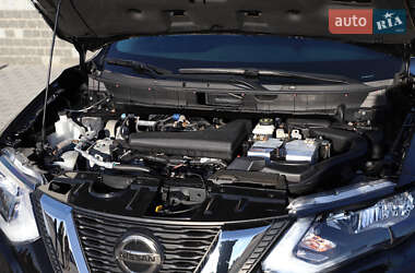 Позашляховик / Кросовер Nissan Rogue 2019 в 
