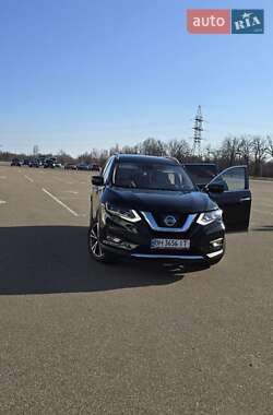 Позашляховик / Кросовер Nissan Rogue 2017 в 