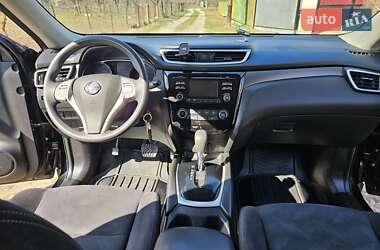 Внедорожник / Кроссовер Nissan Rogue 2016 в 