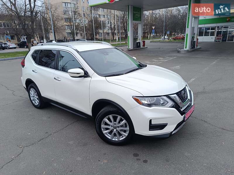 Внедорожник / Кроссовер Nissan Rogue 2019 в 