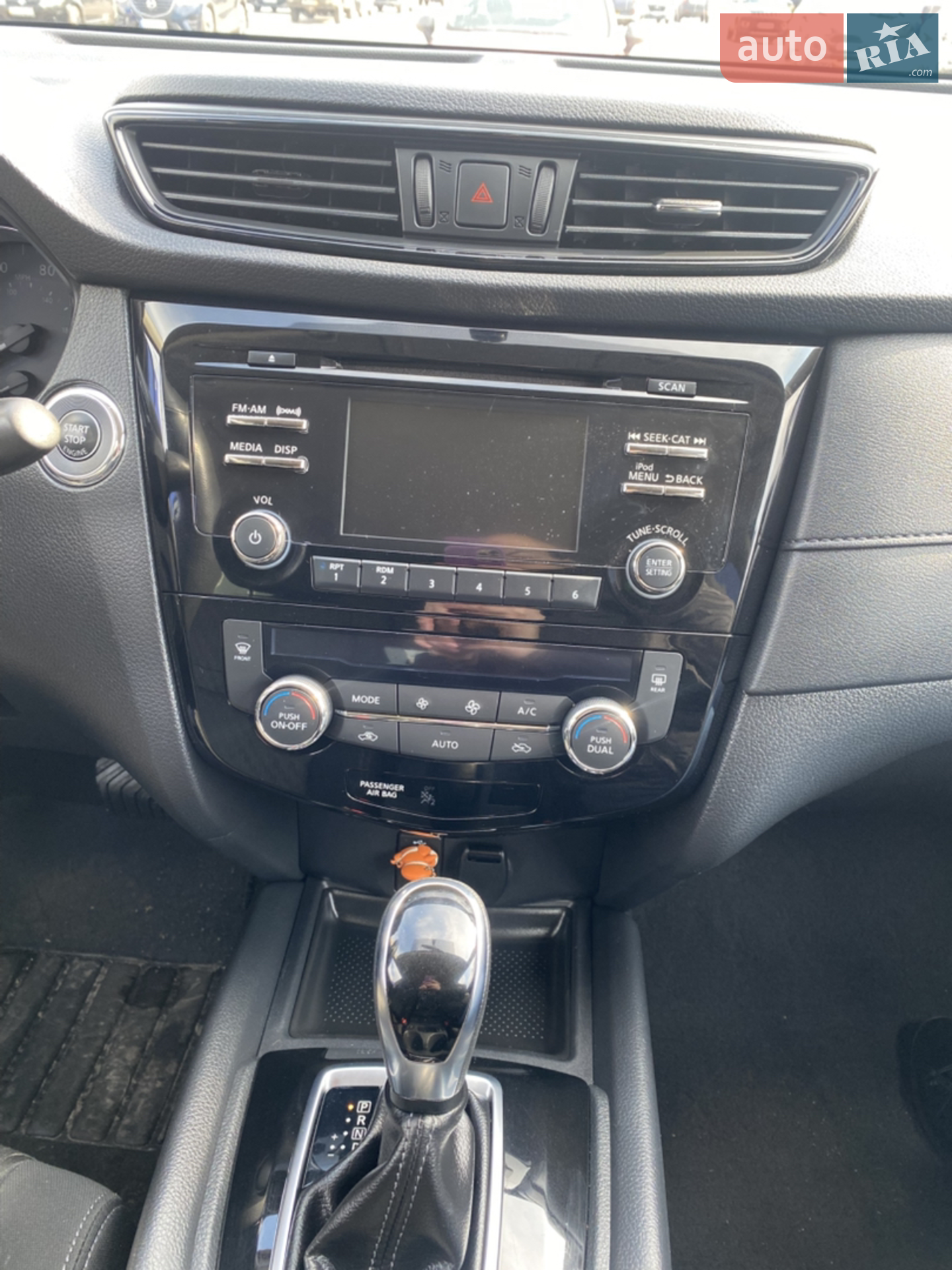 2017 Nissan Rogue - мініатюра 31