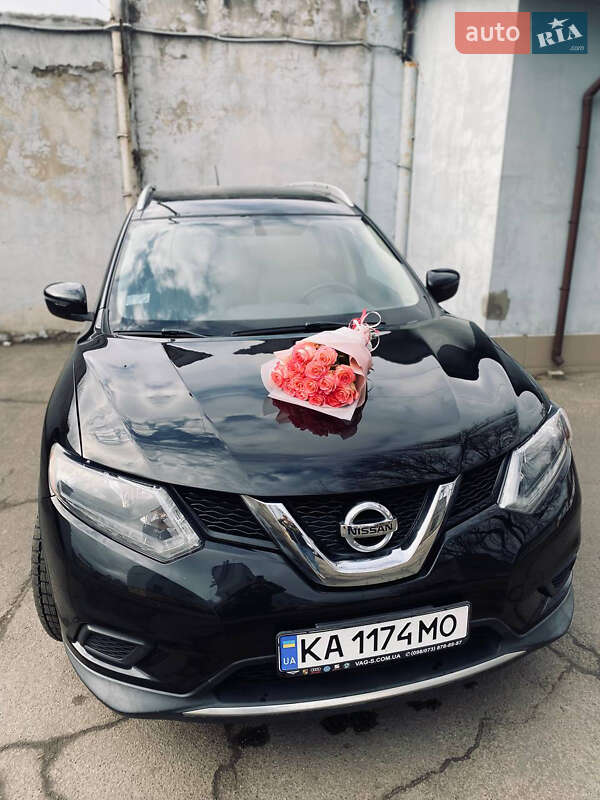 Внедорожник / Кроссовер Nissan Rogue 2016 в 