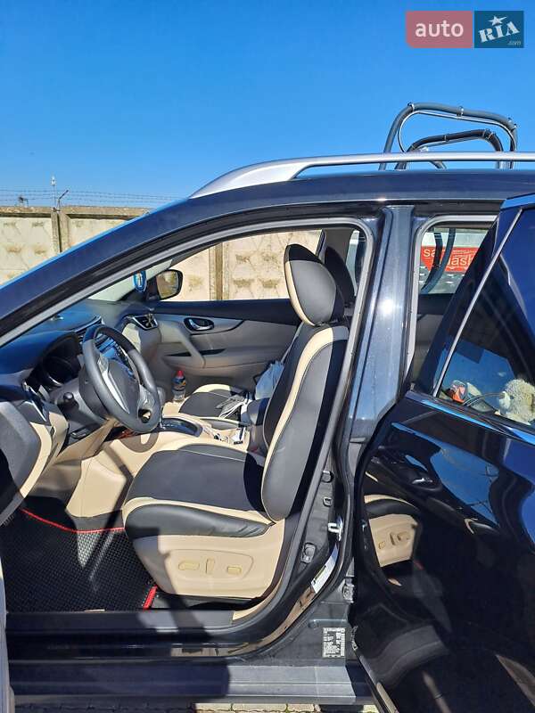 Внедорожник / Кроссовер Nissan Rogue 2016 в Ужгороде