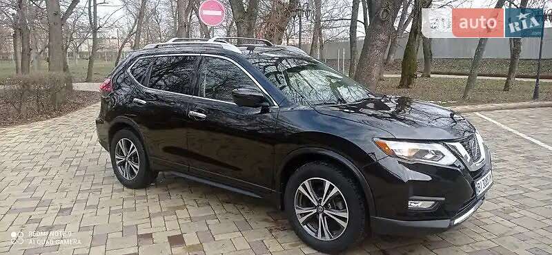 Внедорожник / Кроссовер Nissan Rogue 2018 в Кременчуге