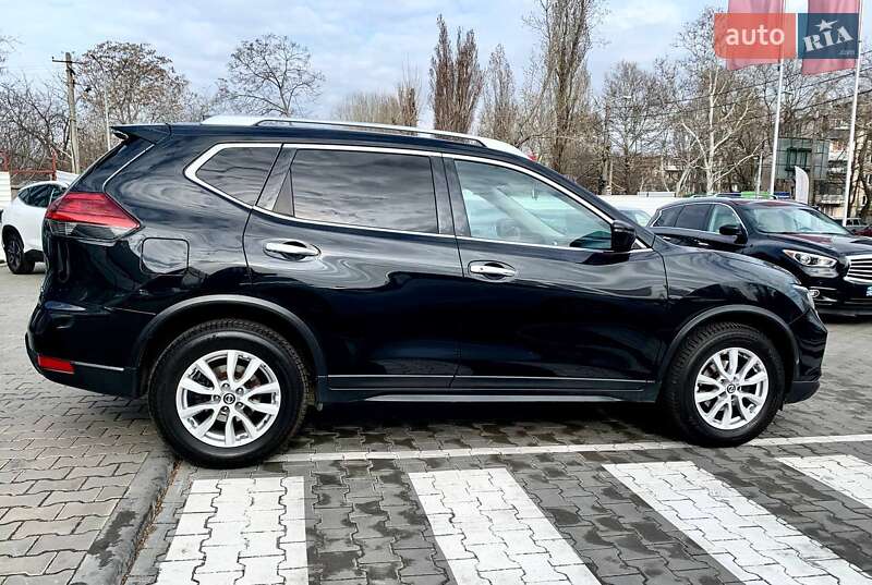 Внедорожник / Кроссовер Nissan Rogue 2017 в Одессе
