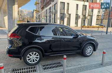 Внедорожник / Кроссовер Nissan Rogue 2017 в 
