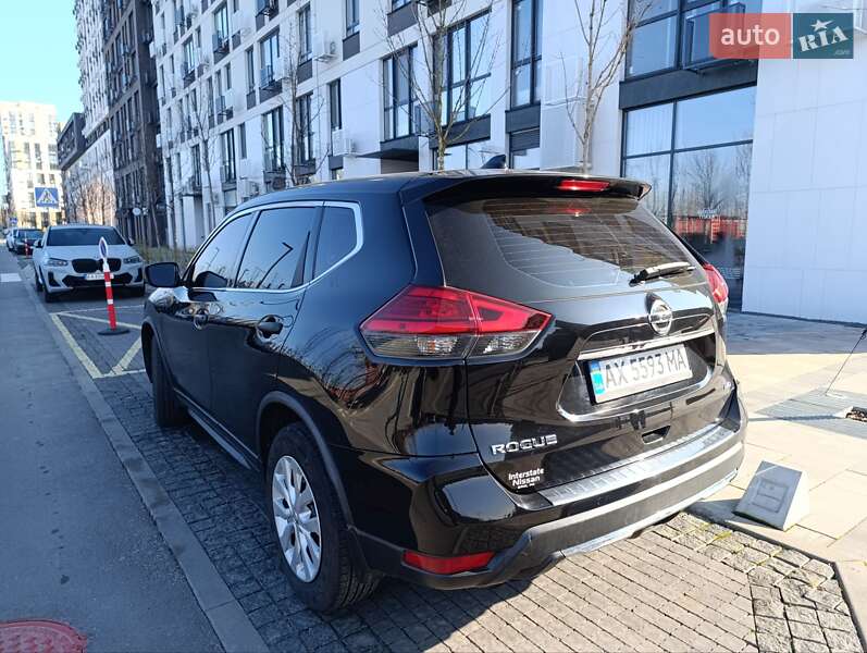 Позашляховик / Кросовер Nissan Rogue 2017 в Києві