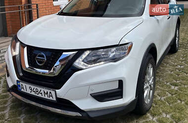 Внедорожник / Кроссовер Nissan Rogue 2018 в 