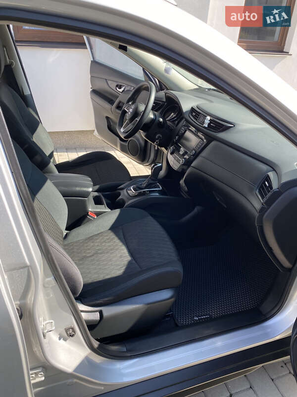 Позашляховик / Кросовер Nissan Rogue 2018 в Рівному