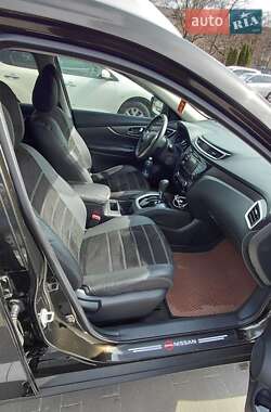Внедорожник / Кроссовер Nissan Rogue 2016 в 