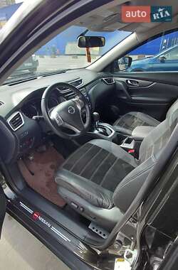 Внедорожник / Кроссовер Nissan Rogue 2016 в 