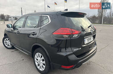 Внедорожник / Кроссовер Nissan Rogue 2017 в 