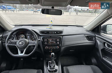 Внедорожник / Кроссовер Nissan Rogue 2017 в 