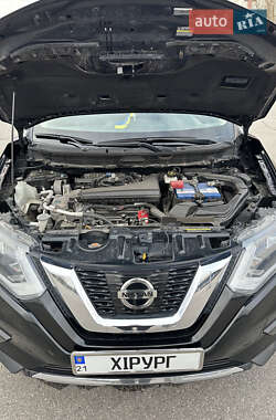 Внедорожник / Кроссовер Nissan Rogue 2017 в 