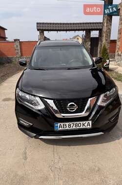Позашляховик / Кросовер Nissan Rogue 2017 в 