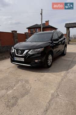 Позашляховик / Кросовер Nissan Rogue 2017 в 