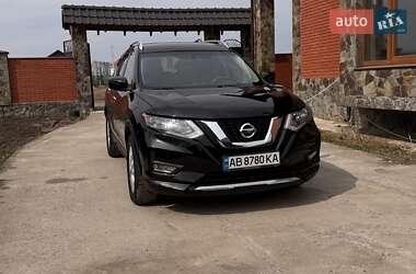 Позашляховик / Кросовер Nissan Rogue 2017 в 