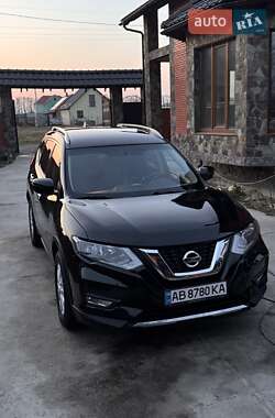 Позашляховик / Кросовер Nissan Rogue 2017 в 