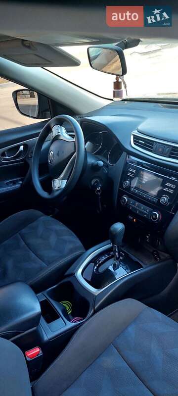 Внедорожник / Кроссовер Nissan Rogue 2016 в Чернигове