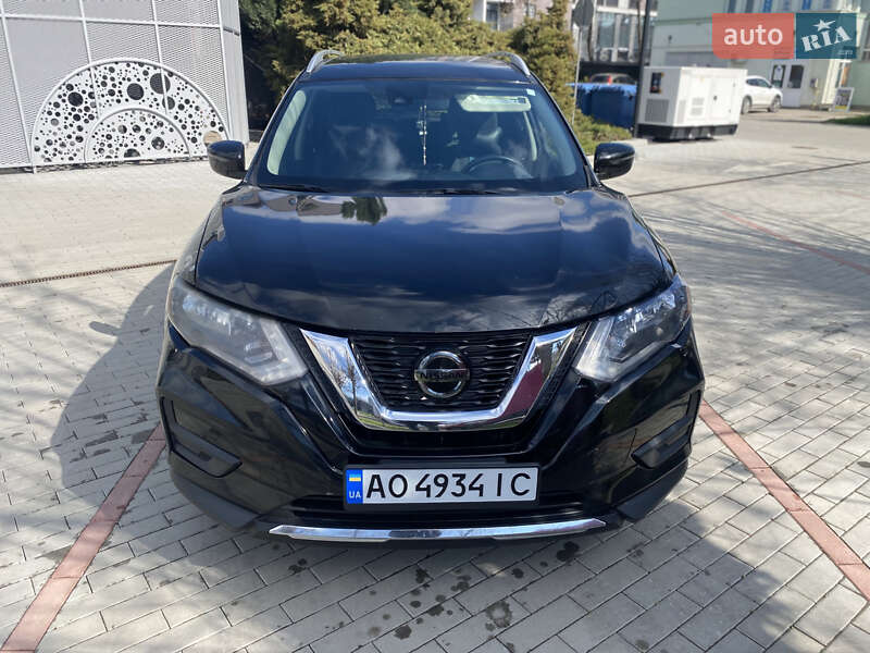 Позашляховик / Кросовер Nissan Rogue 2019 в Ужгороді