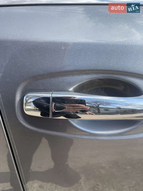 Внедорожник / Кроссовер Nissan Rogue 2016 в Харькове