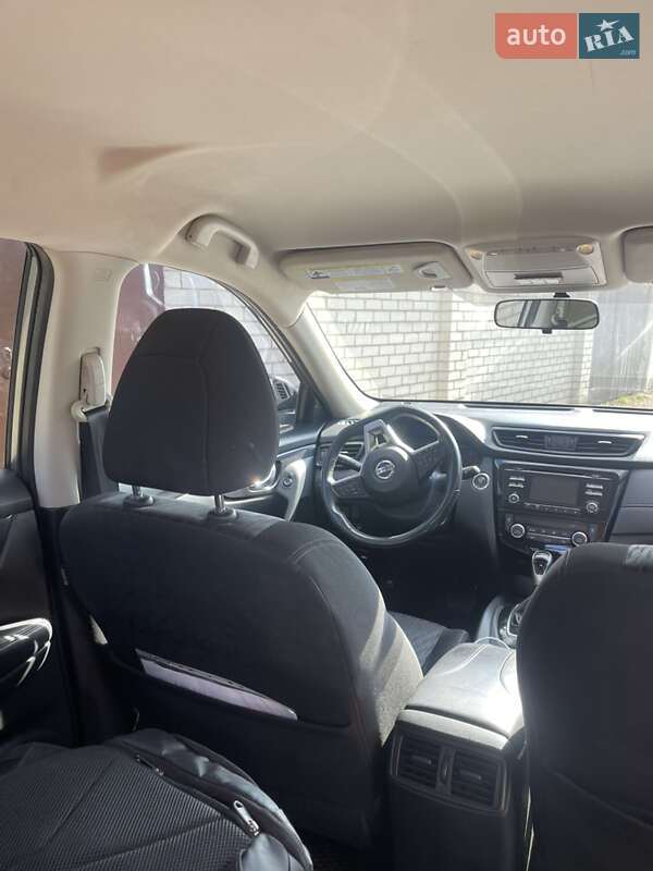 Внедорожник / Кроссовер Nissan Rogue 2016 в Харькове